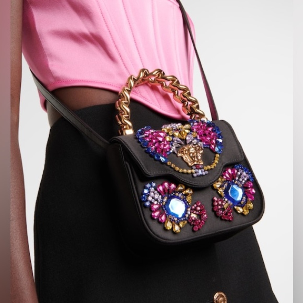Versace bag comes with tags and dust bag - Picture 7 of 10